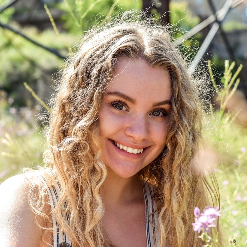 Meet your Posher, Lily